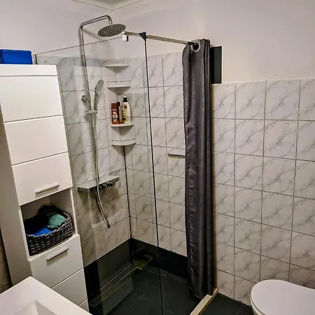 Center Apartman *